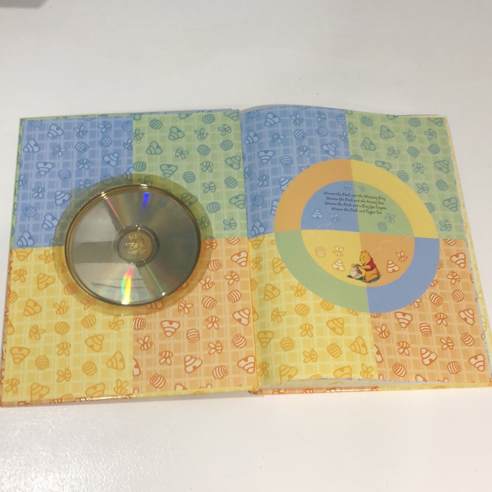 Winnie the Pooh CD Storybook (4-In-1 Disney) - Picture 2 of 6